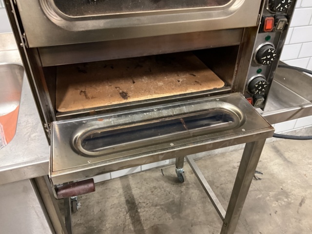 1121004-9 Small Pizza Oven FP 66L