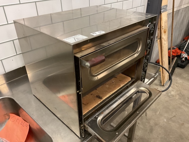 1121004-10 Small Pizza Oven FP 66L