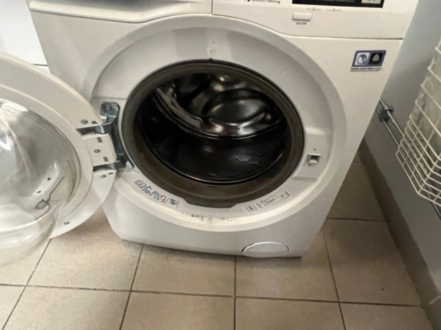 1164092-9 Washing machine and dryer Husqvarna 6000 Series