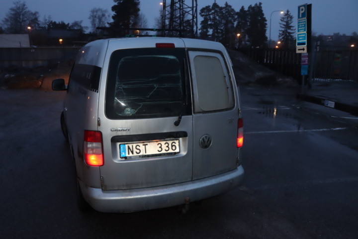 1164614-6 Volkswagen Caddy Van 1.9 TDI -10