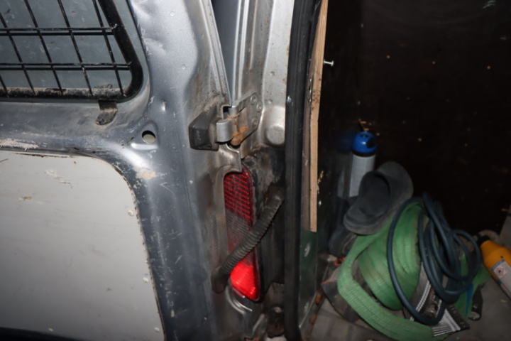 1164614-7 Volkswagen Caddy Van 1.9 TDI -10