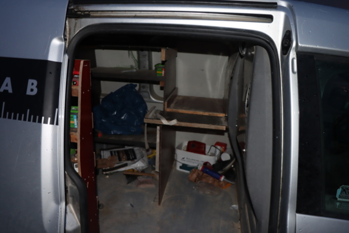 1164614-9 Volkswagen Caddy Van 1.9 TDI -10