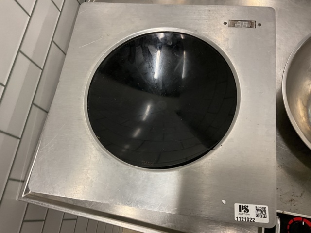 1121022-2 Induction wok with 2 pans CookTek