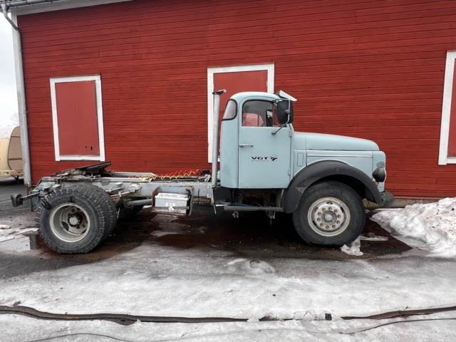 1164044-2 Veteran truck converted to EPA tractor - VOLVO - 1963