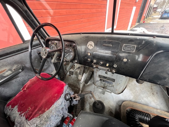 1164044-18 Veteran truck converted to EPA tractor - VOLVO - 1963