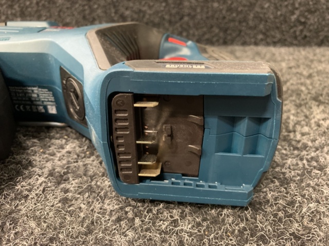 1166536-7 Hammer drill Bosch GBH 18V-28 DC & Dust extractor Bosch GDE 28 B