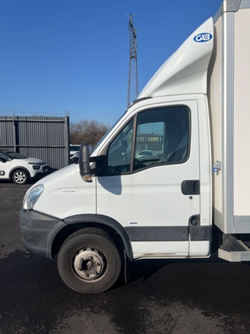 1068623-13 Van Iveco Daily 65C18 3.0 HPT - 2009