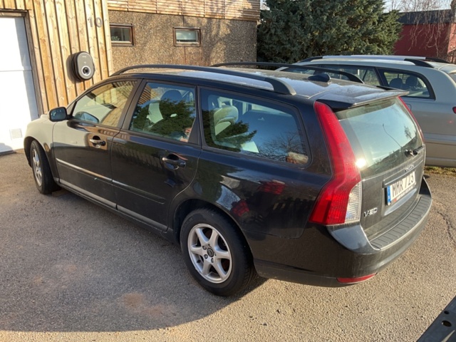 1121028-3 Volvo V50 1.8 Flexifuel - 2008 Repair item