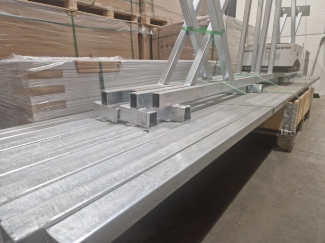 1166665-2 6 kW Ground-mounted solar cell system - 12 solar panels