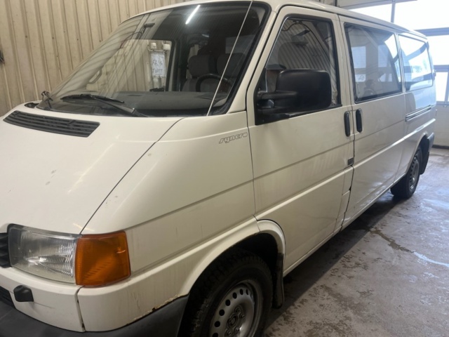 1166114-12 Volkswagen Transporter 2.4 D syncro (4WD) 1996