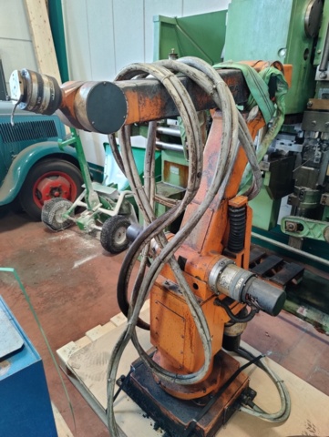 1167726-19 Robotic welding system Esab A30A