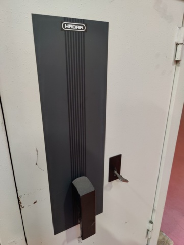 1167734-2 Safe Hadak 90000