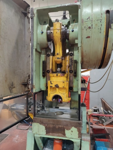 1167705-18 Press line KD