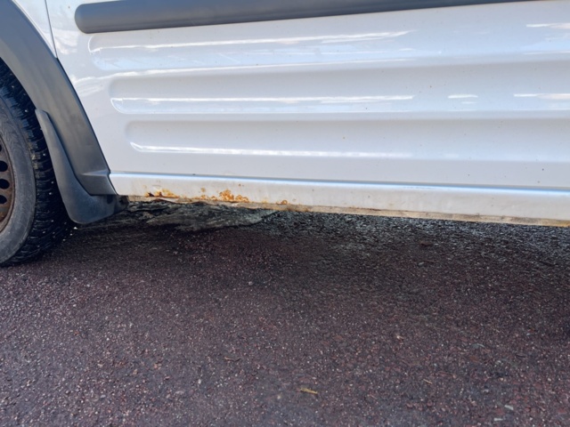 1121638-32 Ford Transit Connect T220 1.8 TDCi - 2011