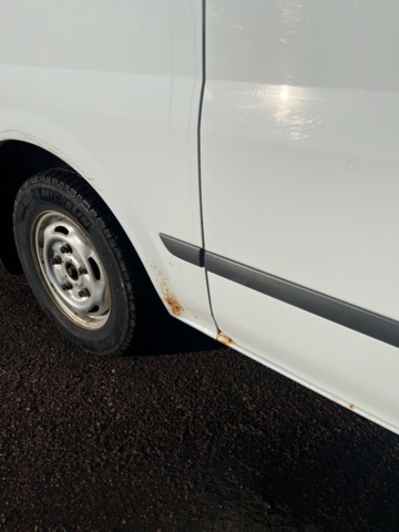 1121635-28 Ford Transit T300 2.2 TDCi - 2011