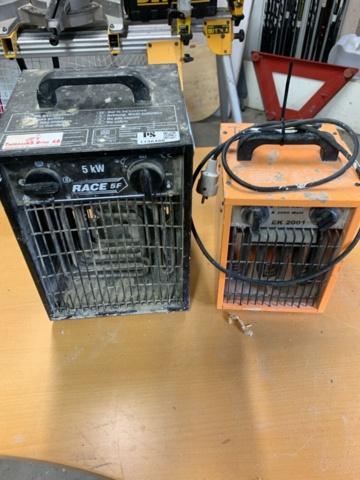 1136488-1 Two construction fans