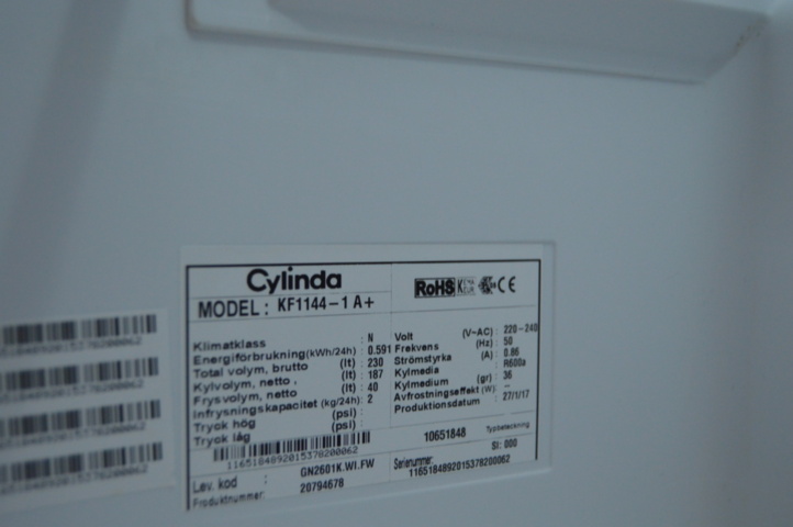 1140130-6 Allt löst i rummet.