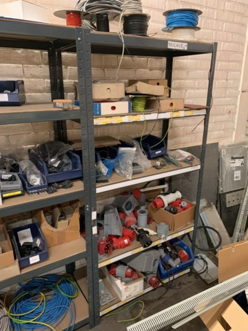 1065650-2 Stock hydraulic and electronic components, 22 shelf sections (incl. shelves)