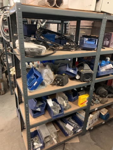 1065650-12 Stock hydraulic and electronic components, 22 shelf sections (incl. shelves)