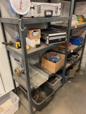 1065650-26 Stock hydraulic and electronic components, 22 shelf sections (incl. shelves)