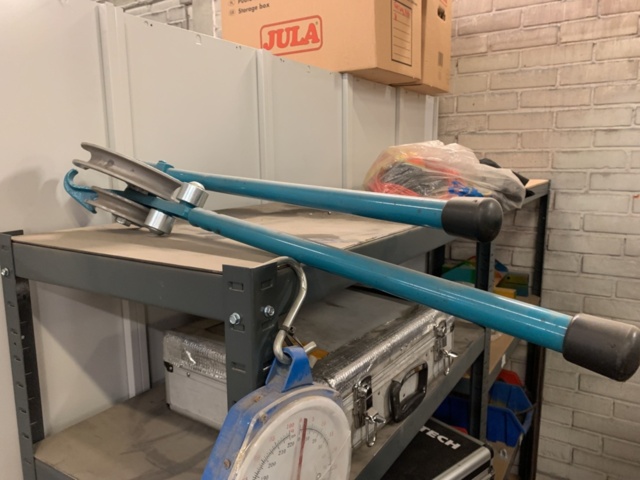 1065650-27 Stock hydraulic and electronic components, 22 shelf sections (incl. shelves)