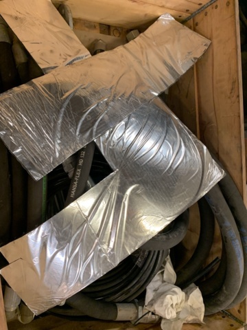 1065650-33 Stock hydraulic and electronic components, 22 shelf sections (incl. shelves)