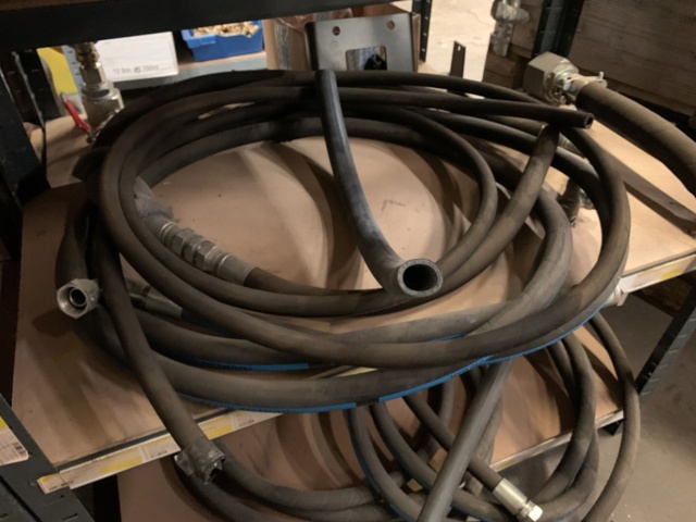 1065650-46 Stock hydraulic and electronic components, 22 shelf sections (incl. shelves)