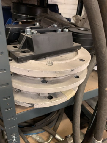 1065650-48 Stock hydraulic and electronic components, 22 shelf sections (incl. shelves)