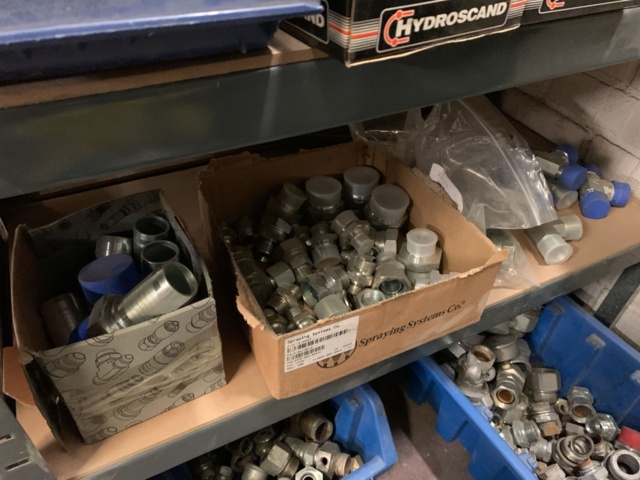 1065650-52 Stock hydraulic and electronic components, 22 shelf sections (incl. shelves)