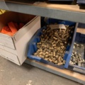 1065650-59 Stock hydraulic and electronic components, 22 shelf sections (incl. shelves)