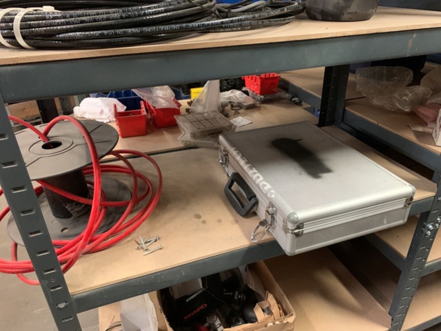 1065650-78 Stock hydraulic and electronic components, 22 shelf sections (incl. shelves)