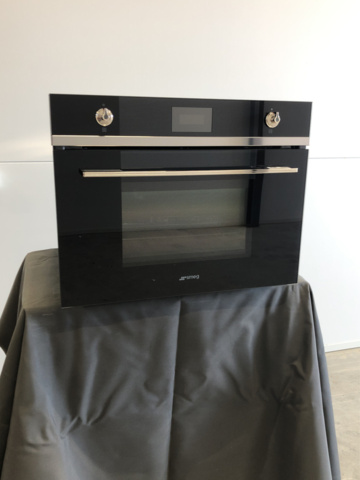 1134486-2 Smeg Combi Microwave SF4101MCN1 Linea Black