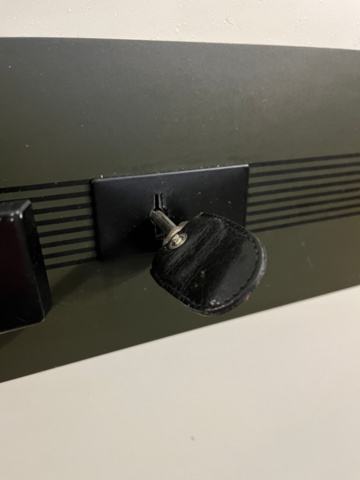 1078702-4 Hadak Safe Class D90