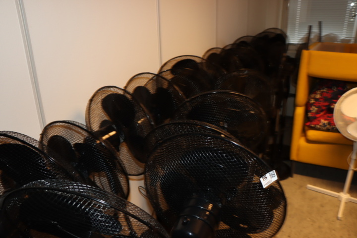 1140027-4 36 st Golvfläktar