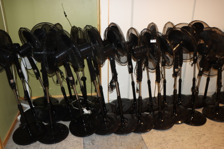 1140027-6 36 st Golvfläktar