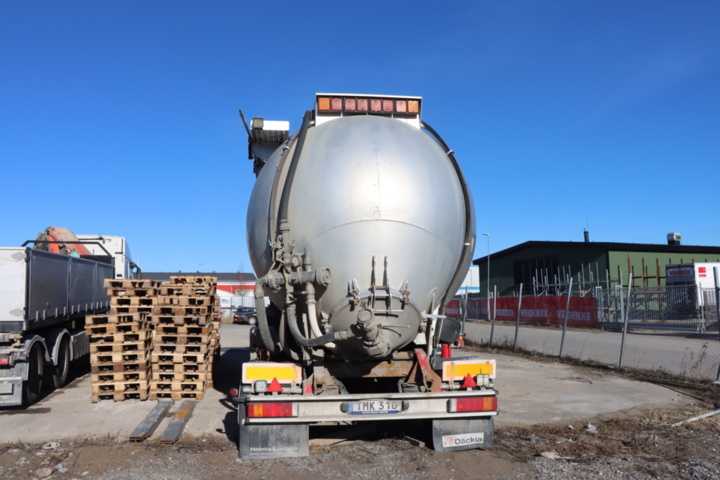 1171407-2 Returned Volvo FInans - Trailer INTERCONSULT TRT1-44CA - 2003