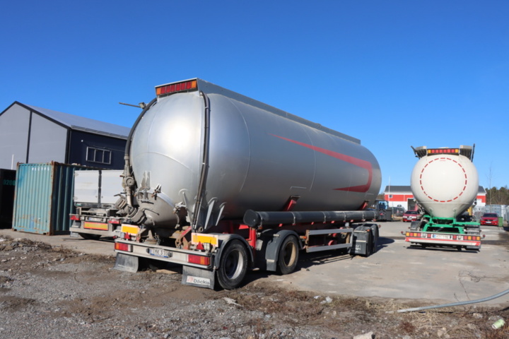 1171407-1 Returned Volvo FInans - Trailer INTERCONSULT TRT1-44CA - 2003