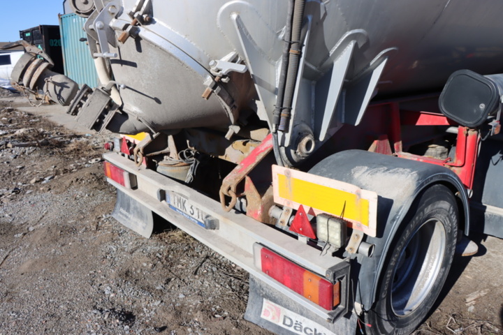 1171407-5 Returned Volvo FInans - Trailer INTERCONSULT TRT1-44CA - 2003