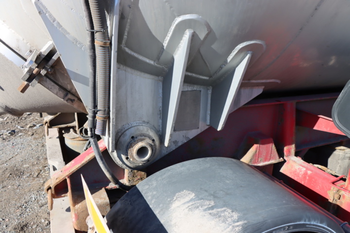 1171407-6 Returned Volvo FInans - Trailer INTERCONSULT TRT1-44CA - 2003