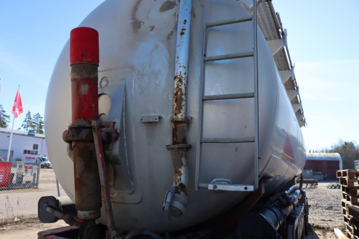 1171407-12 Returned Volvo FInans - Trailer INTERCONSULT TRT1-44CA - 2003