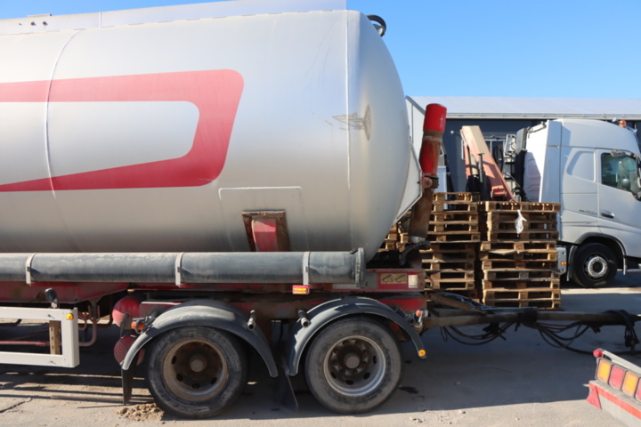 1171407-20 Returned Volvo FInans - Trailer INTERCONSULT TRT1-44CA - 2003