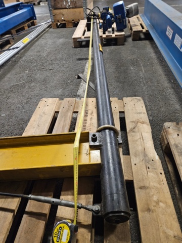 1170946-10 Chain hoist 500kg with electric running gear & pillar slewing crane - ABUS GM3