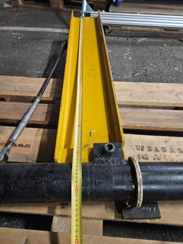 1170946-12 Chain hoist 500kg with electric running gear & pillar slewing crane - ABUS GM3