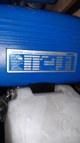 1170946-14 Chain hoist 500kg with electric running gear & pillar slewing crane - ABUS GM3