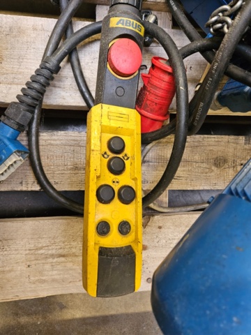 1170951-8 Chain hoist 1000kg with undercarriage & pillar slewing crane - ABUS GM3