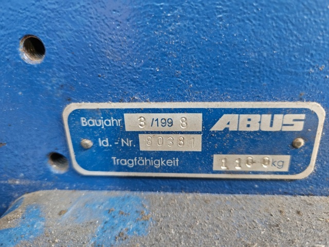 1170951-11 Chain hoist 1000kg with undercarriage & pillar slewing crane - ABUS GM3