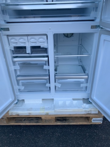 1134477-12 Smeg 4 door white Fridge/freezer