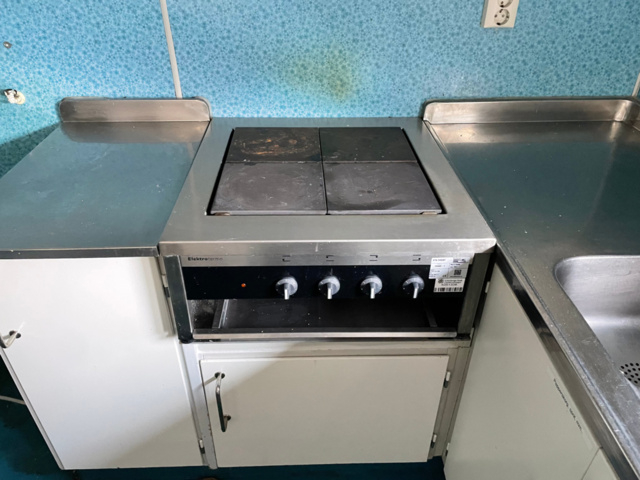 1171479-1 SPIS ETH 6065 B F MED 2 FÄLLBARA FYRKANTSPLATTOR, ELEKTROTERMO -2021