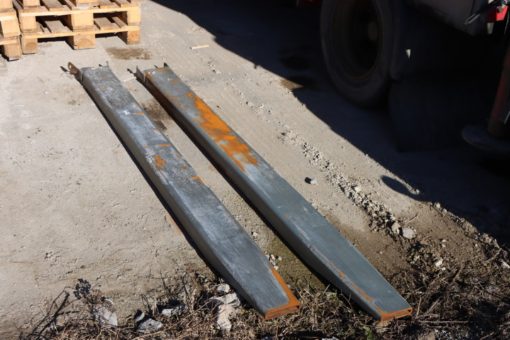 1140071-2 Long forks for trucks
