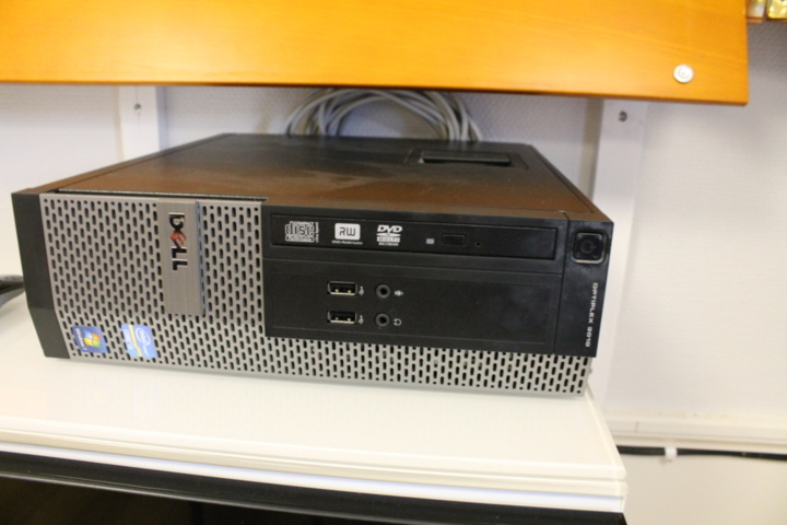 1121093-17 Infocus Projektor med duk